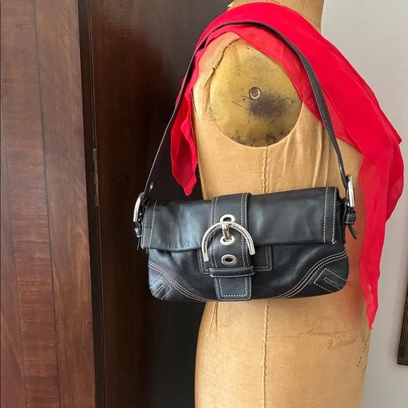 Coach Black Leather Shoulder Bag - Picture 3 of 16